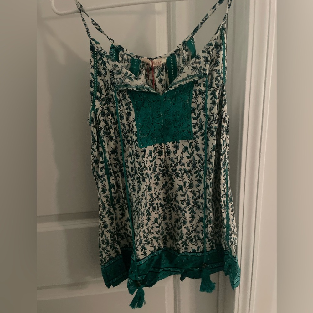 Size XL Solitaire tank top